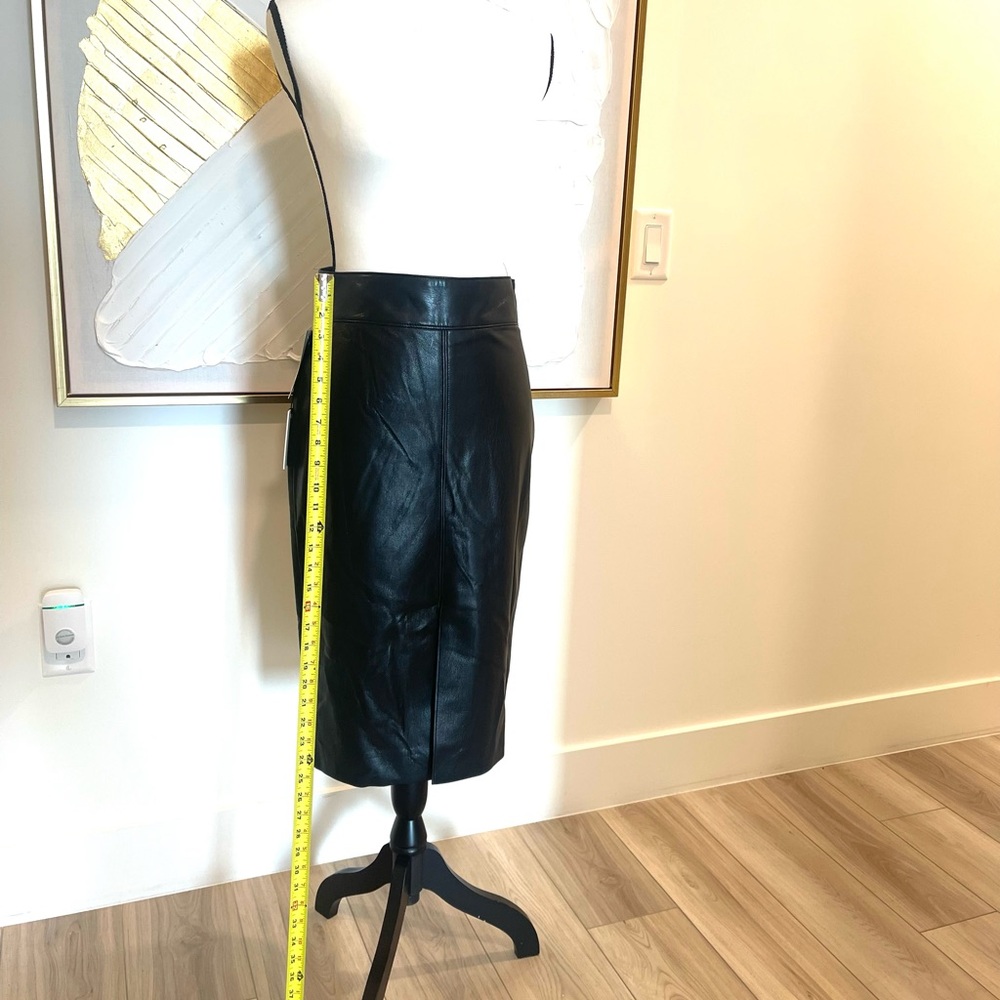 Aritzia Babaton Noir Leather Skirt